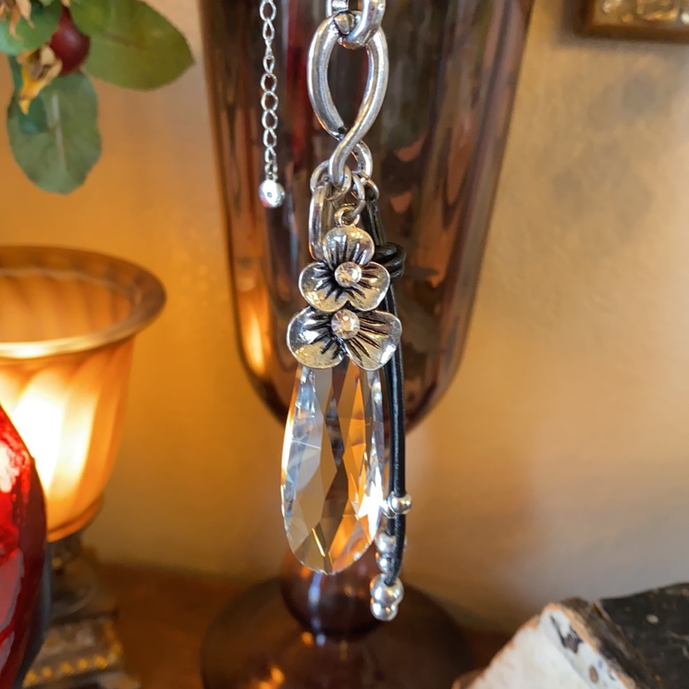 C 1946 Crystal and leather necklace